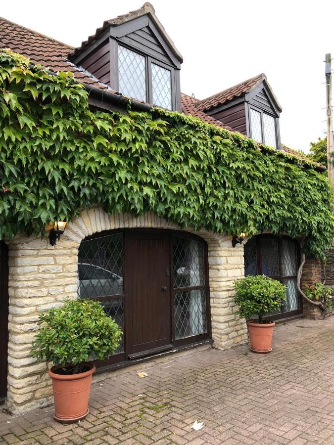 فيلا The Old Coach House At Byre House Coalpit Heath المظهر الخارجي الصورة
